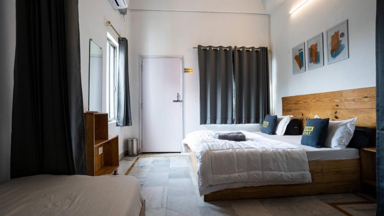 רישיקש Bunkstay Coworking Hostel & Glamping מראה חיצוני תמונה