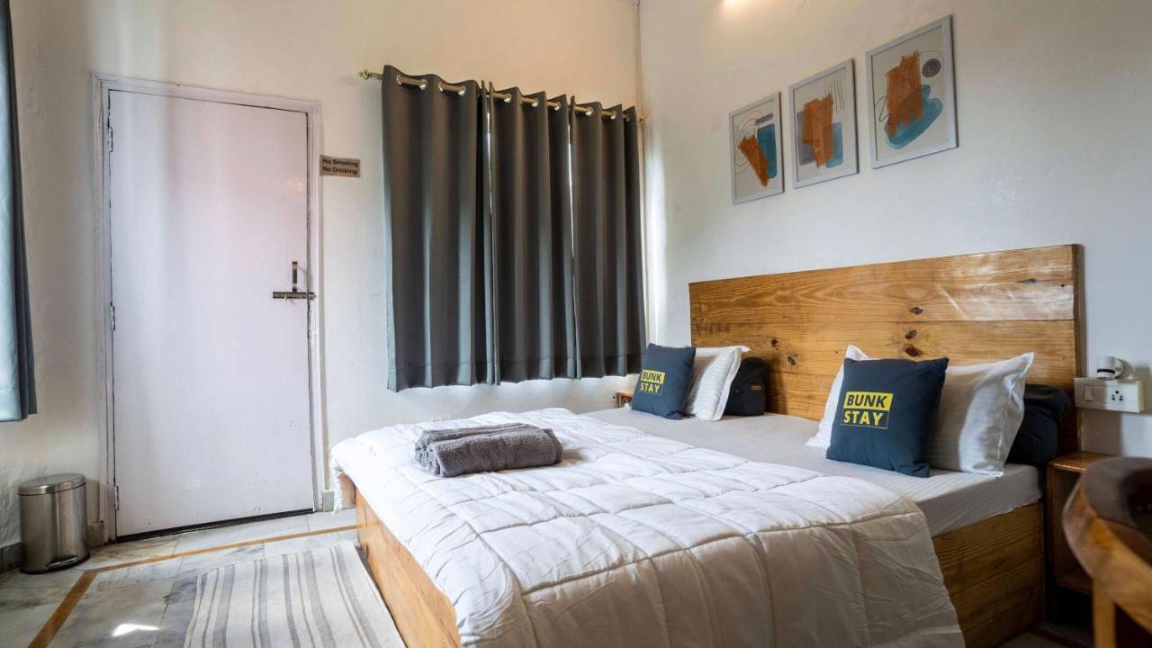 רישיקש Bunkstay Coworking Hostel & Glamping מראה חיצוני תמונה