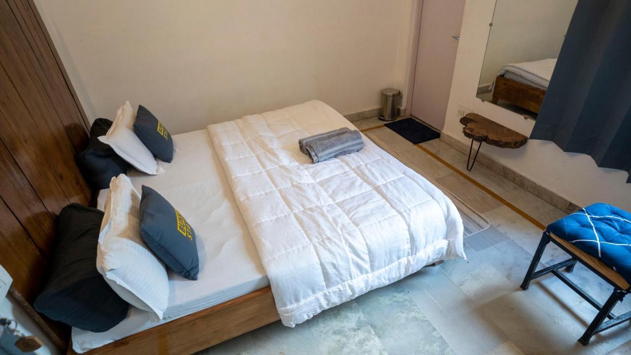 רישיקש Bunkstay Coworking Hostel & Glamping מראה חיצוני תמונה
